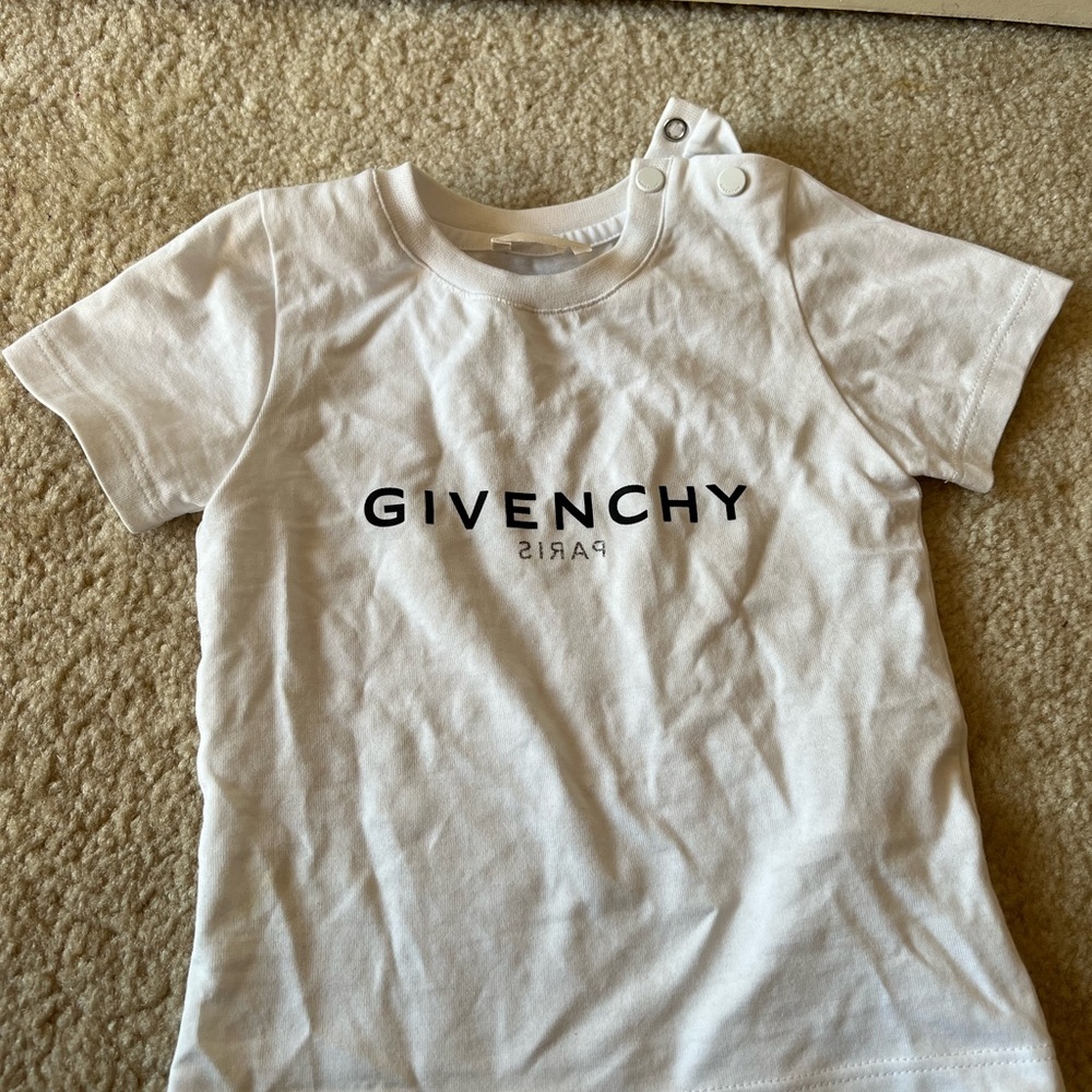 Givenchy Tshirt